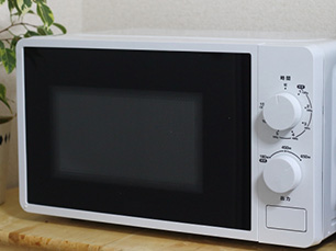 冷蔵庫、電子レンジ、ケトルを完備